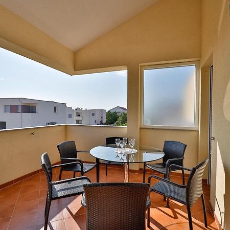 Smiley 2 Apartment Novalja Exterior foto